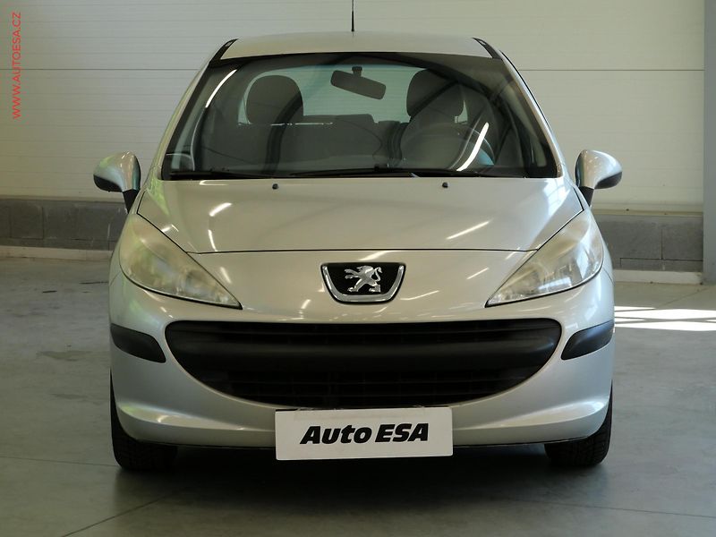 Peugeot 207 (2008) 1.4i, 1.maj,ČR, AC - fotka 2 z 18
