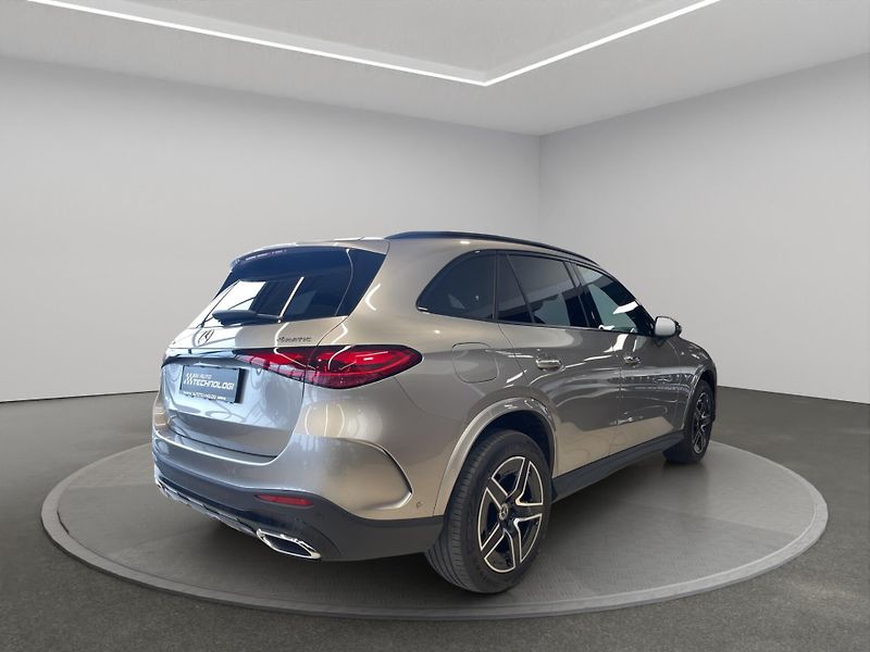 Mercedes-Benz GLC (2024) 300 de 4MATIC - fotka 7 z 21