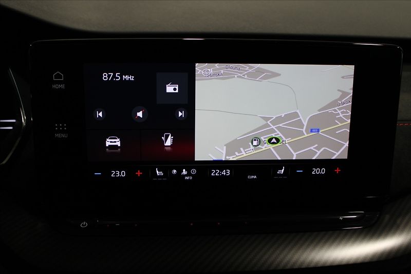 Škoda Octavia 2,0 TDI RS 147KW 4x4 zánovní - fotka 26 z 39