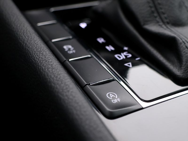 Škoda Superb 2,0 TDI 140kW DSG 4x4 CZ - fotka 21 z 31