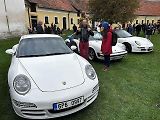 Sraz vozů Porsche ve Švihově na hradě.