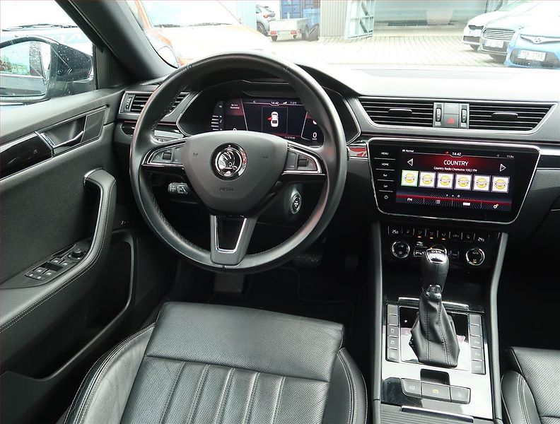 Škoda Superb (2019) Laurin&Klement 2.0 TSI - fotka 7 z 17