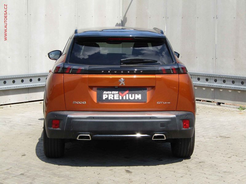 Peugeot 2008 (2020) 1.2 PT, GT Line, LED, navi - fotka 5 z 20
