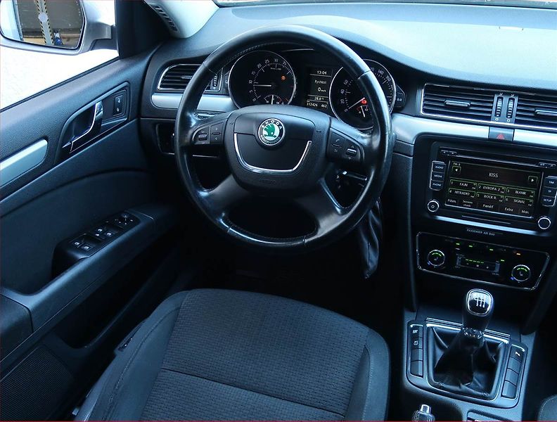 Škoda Superb (2008) 2.0 TDI, Automat, Serv.kniha - fotka 7 z 19