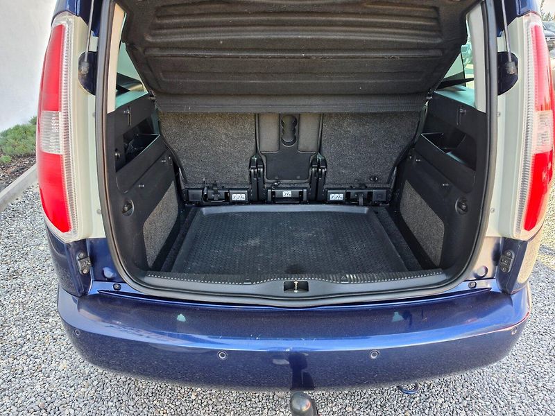 Škoda Roomster (2009) 1.4 16V Tažné - fotka 16 z 29