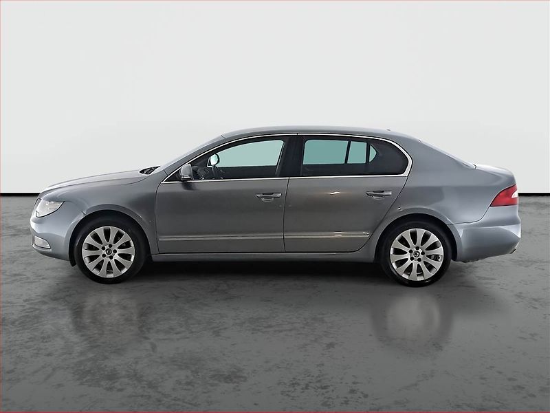 Škoda Superb (2012) Elegance 1.6 TDI, po STK - fotka 3 z 17