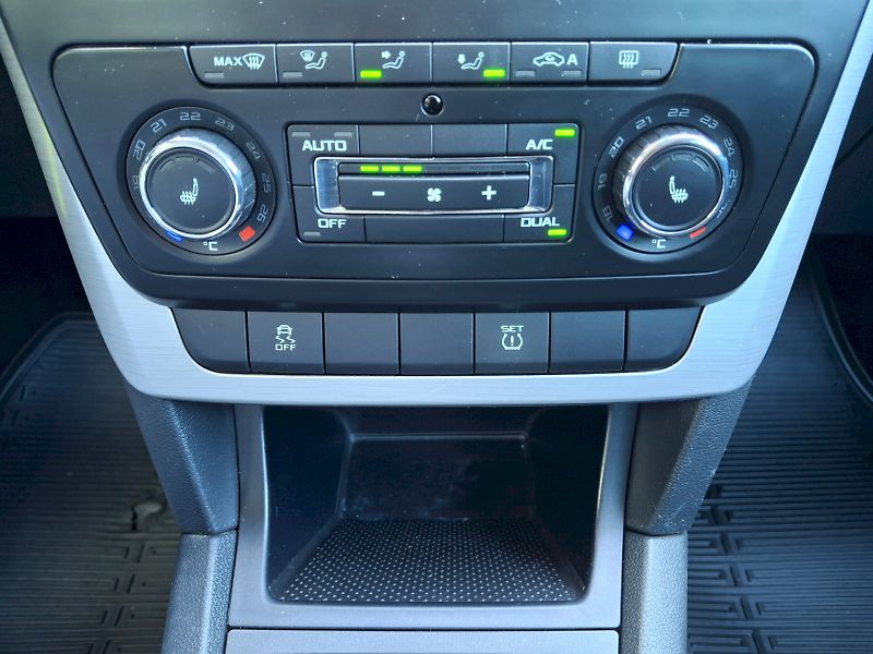 Škoda Yeti (2014) Ambition Plus DSG 1,4TSi 90kW - fotka 22 z 28