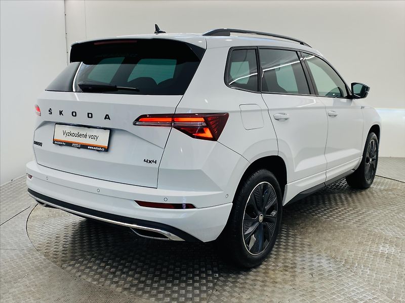 Škoda Karoq 2,0 TDI 110kW DSG 4x4 Sportlin - fotka 2 z 27