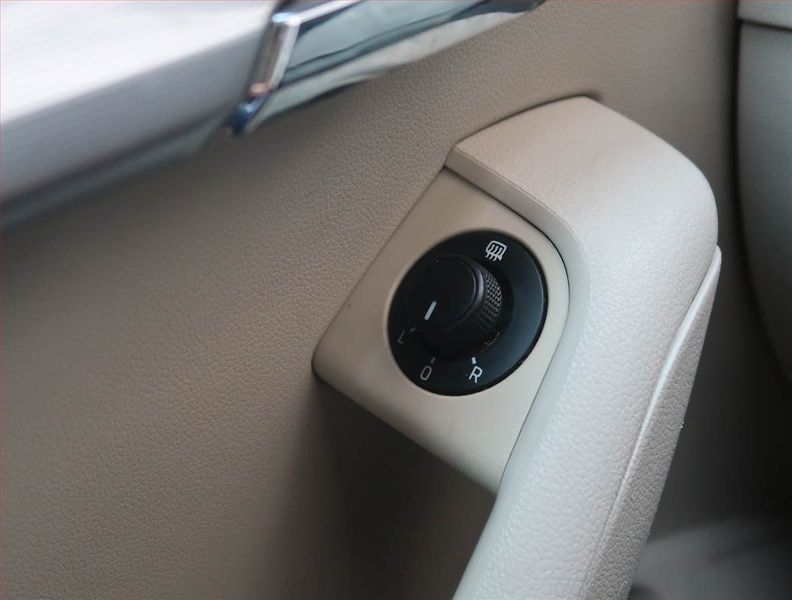 Škoda Octavia (2014) 1.6 TDI, Tempomat - fotka 19 z 21