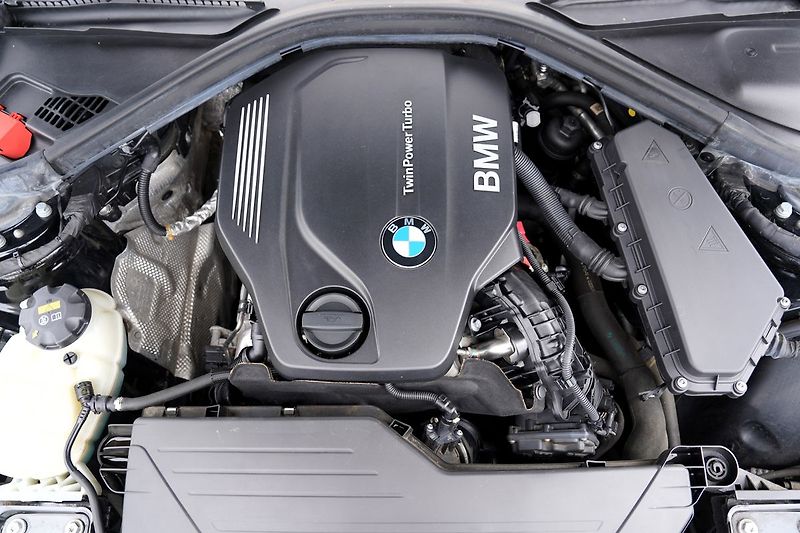 BMW Řada 3 320d automat,EfficientDynamic - fotka 10 z 42