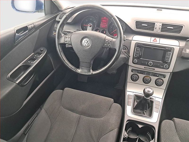 Volkswagen Passat (2006) 2.0 TDI, Tempomat - fotka 7 z 17