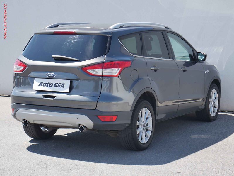 Ford Kuga (2015) 2.0 TDCi 4x4, ČR, AC, xenon - fotka 4 z 20
