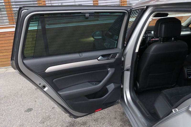 Volkswagen Passat (2017) 2.0TDI 140kW 4MOT DSG Highline - fotka 42 z 49