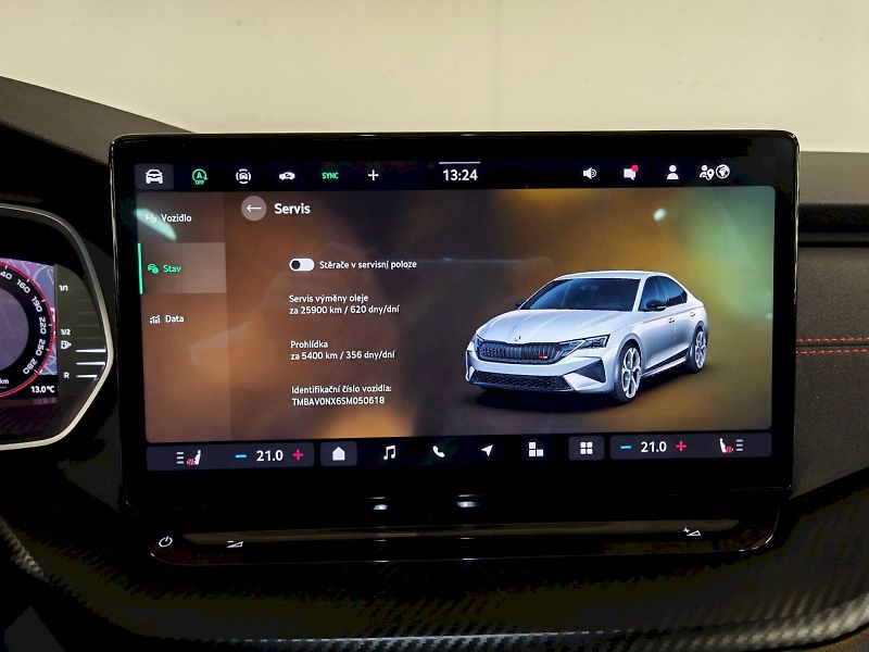 Škoda Octavia (2025) 2.0 TSI 195 kW DSG RS - fotka 16 z 31