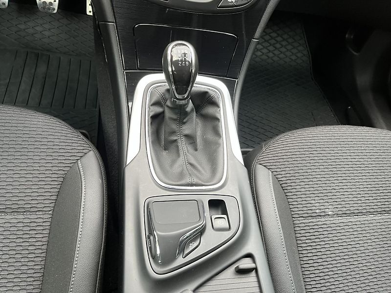 Opel Insignia (2015) 2.0 CDTi, NOVÉ ČR - fotka 24 z 33