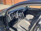 Volkswagen Golf 1.6TDi,PLNÁ VÝB.SUPER STAV!! - náhled 19