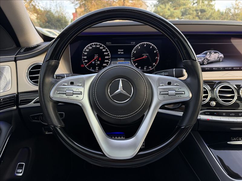 Mercedes-Benz Třídy S 560 4Matic AMG - fotka 11 z 32