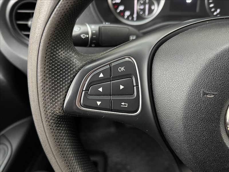 Mercedes-Benz Vito 1,8 LONG LED DPH VÝHŘEV KAMERA - fotka 9 z 44