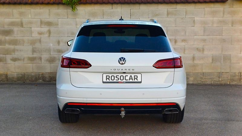 Volkswagen Touareg R-LINE 210kW-WEBASTO-HUD-TZ- - fotka 6 z 50