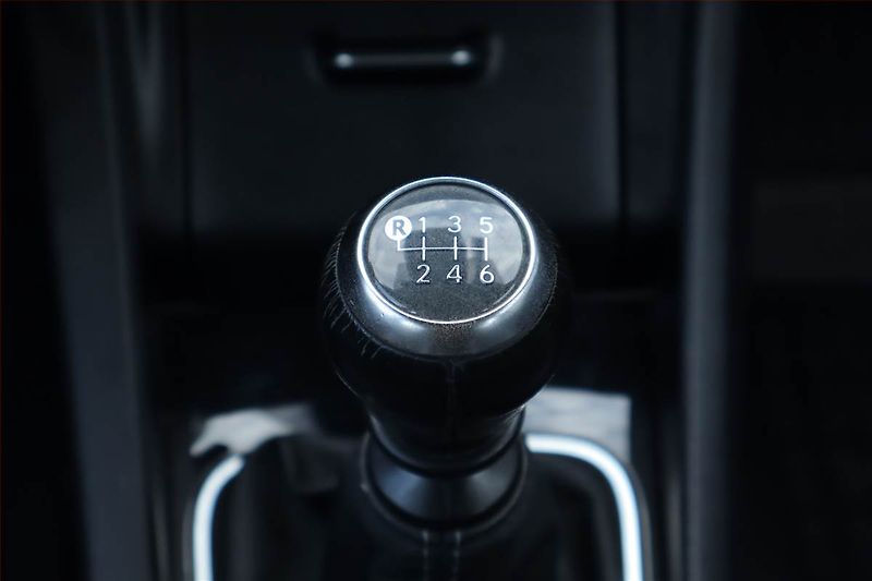 Toyota Auris (2018) 1.6 Valvematic, Serv.kniha - fotka 24 z 24