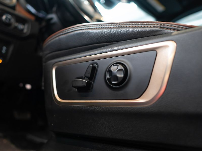 Dodge RAM (2022) 5.7 Longhorn RAMBOX Multitail - fotka 16 z 40