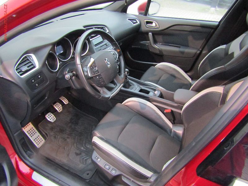 DS Automobiles DS4 (2013) 1.6HDi, ČR, AC, výhřev sed. - fotka 9 z 18