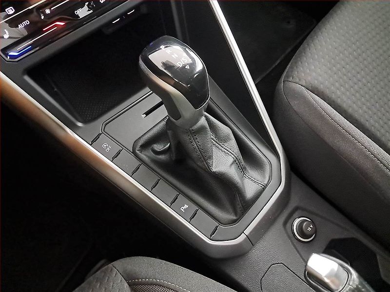 Volkswagen Taigo (2022) Life 1.0 TSI, Automat - fotka 13 z 19