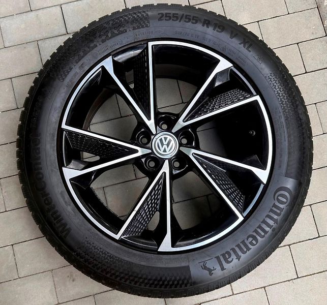 Volkswagen Touareg 3.0 V6 TDi DSG 4MOTION - fotka 43 z 47