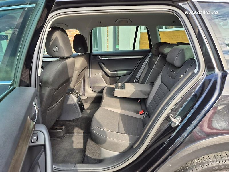 Škoda Octavia (2018) 2.0TDi 110KW FullLed SCOUT - fotka 40 z 53