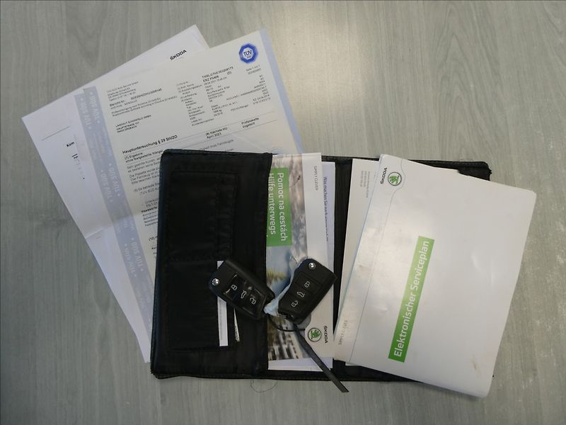 Škoda Octavia 1,6 TDi 77kW 4x4 serviska - fotka 37 z 45
