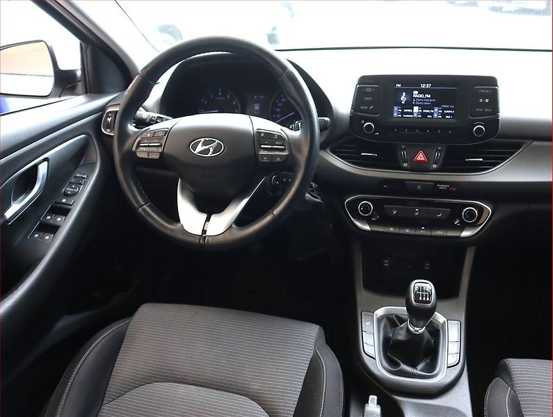 Hyundai i30 (2017) 1.4 CVVT, Serv.kniha, Tempomat - fotka 7 z 20
