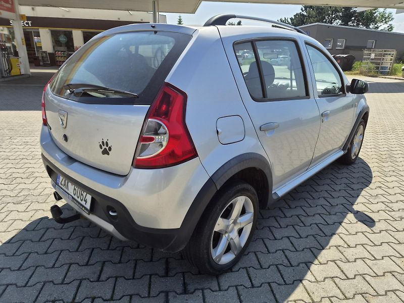 Dacia Sandero 1,6 STEPWAY - fotka 3 z 10