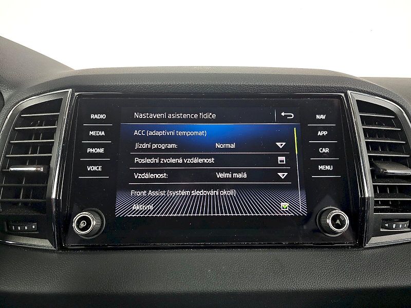 Škoda Karoq (2019) 1.5TSI 110KW AMBITION - fotka 13 z 30