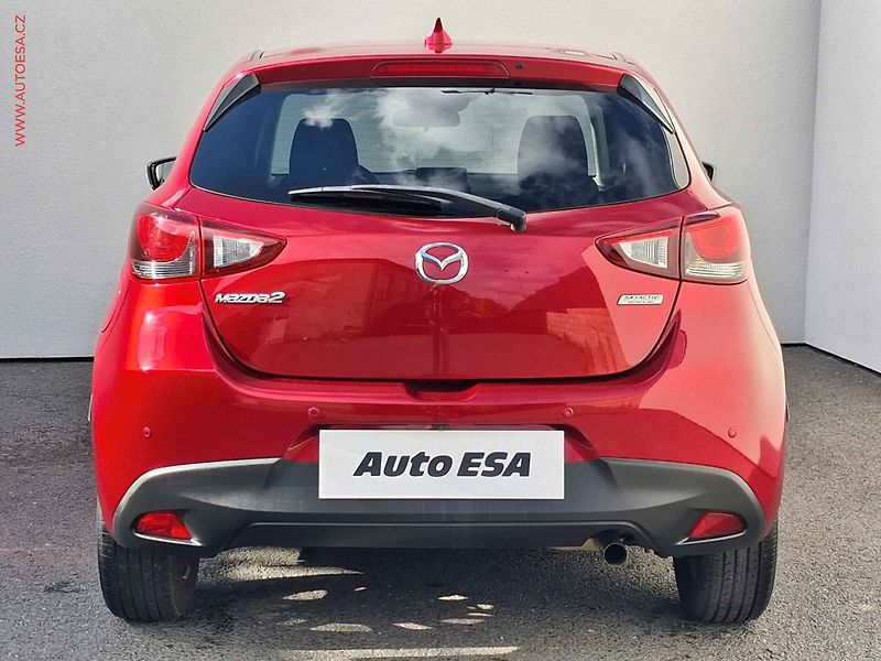 Mazda 2 (2019) 1.5i, AC, navi, kamera - fotka 5 z 17