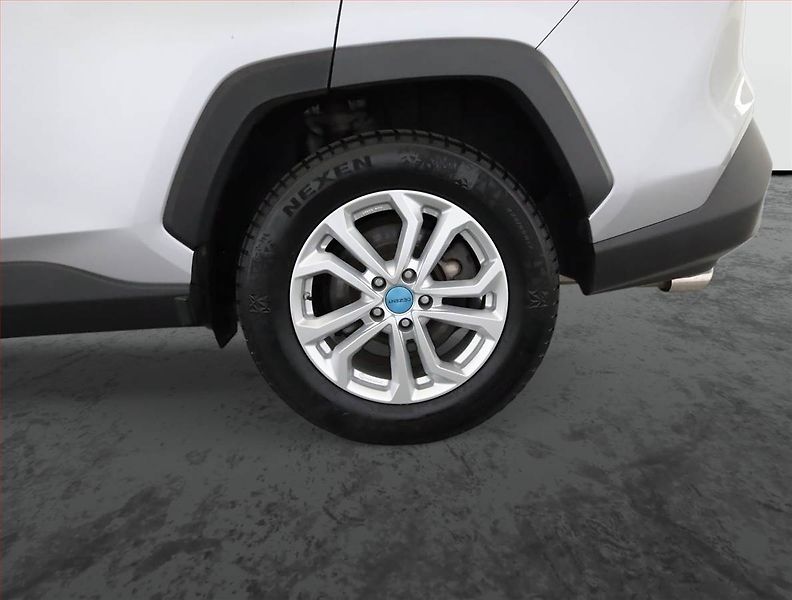Toyota RAV4 (2020) Executive 2.5 Hybrid - fotka 20 z 20