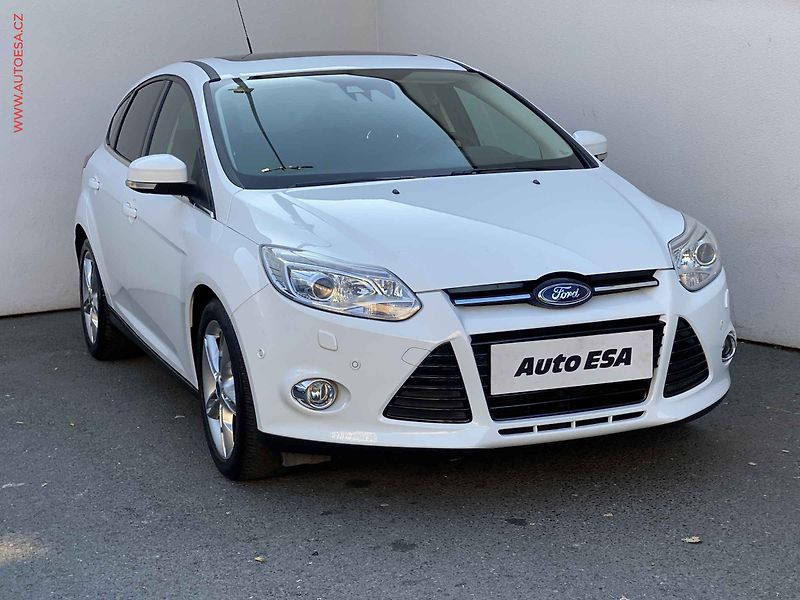 Ford Focus (2014) 1.0 EB, Titanium, bixen, navi - fotografie inzerátu