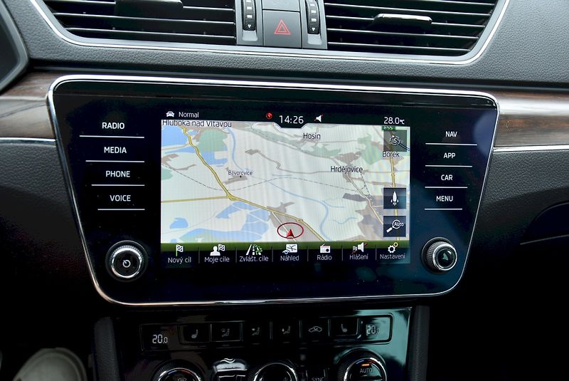 Škoda Superb (2020) Scout 2.0 TDI 140 kW 4x4 DSG - fotka 19 z 32