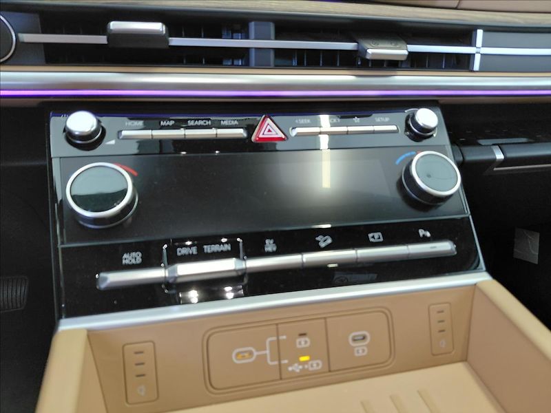 Hyundai Santa Fe (2025) 1,6   1,6 TGDI PHEV 4WD STL PR - fotka 9 z 17