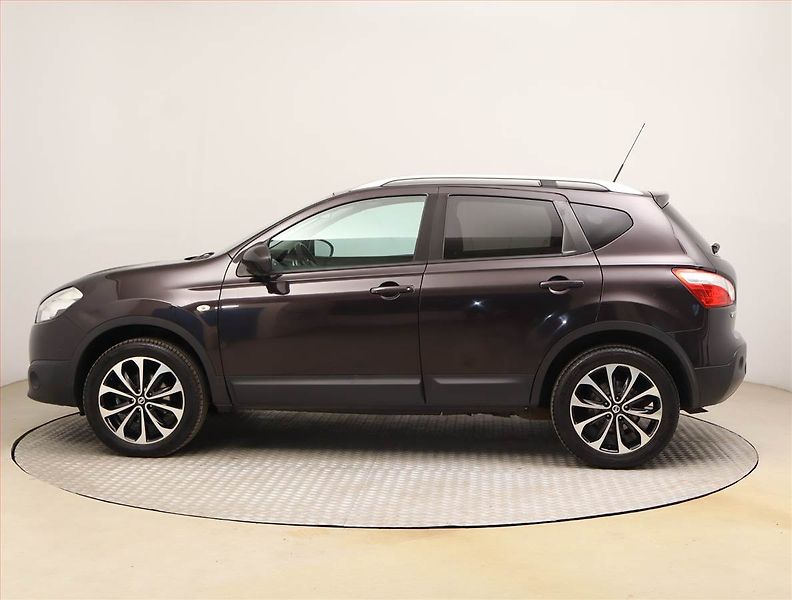 Nissan Qashqai (2012) 1.6 dCi, 4X4, Navi, Tempomat - fotka 3 z 23