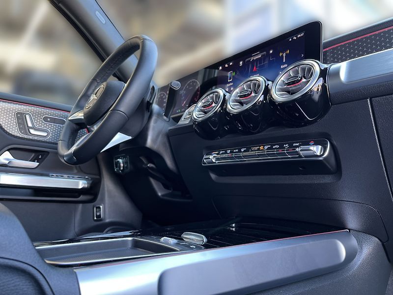 Mercedes-Benz GLB 200 Progressive Edition - fotka 17 z 21