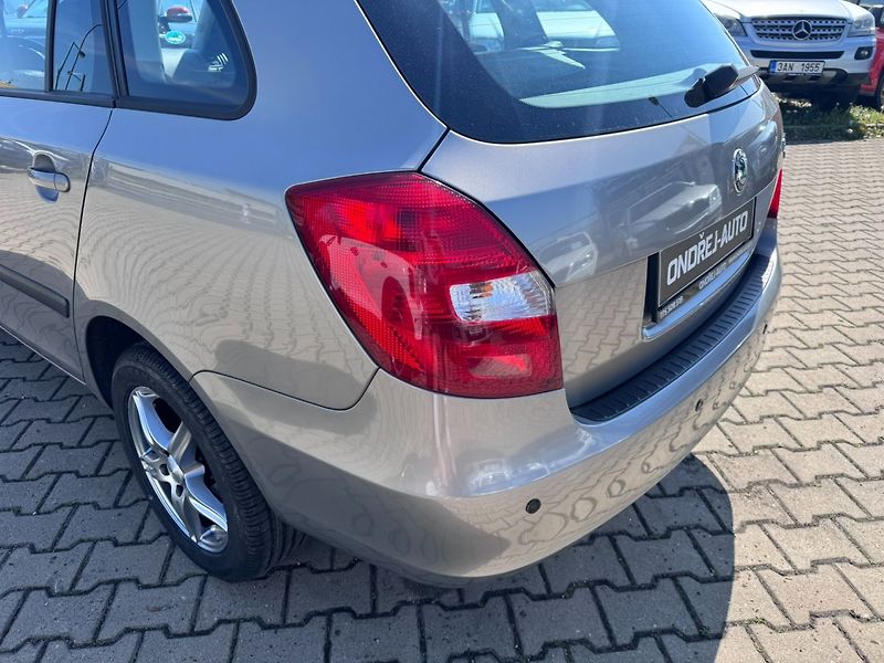 Škoda Fabia (2010) 1,2 TSI 63 KW STK - fotka 12 z 50