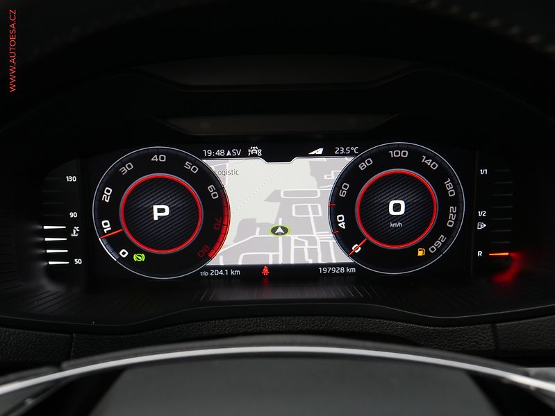 Škoda Karoq (2021) 1.5 TSI, SportLine. DSG, LED - fotka 17 z 21