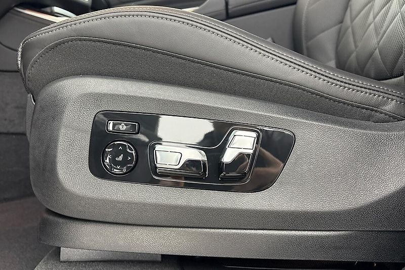 BMW X5 xDrive40d - fotka 15 z 22