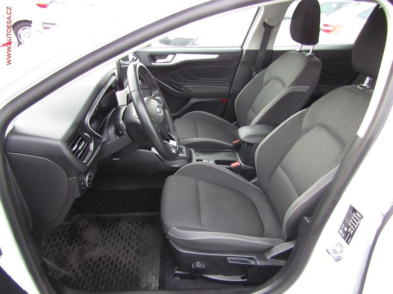 Ford Focus (2020) 1.5 TDCi, ČR, AC, park.čidla - fotka 9 z 21