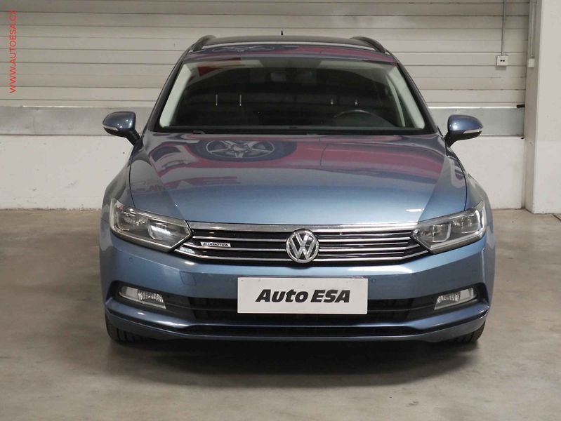 Volkswagen Passat (2016) 1.6TDi, LED, TZ, park.čidla - fotka 2 z 21