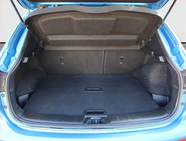 Nissan Qashqai (2018) 1.2 DIG-T, Navi, Tempomat - fotka 13 z 23