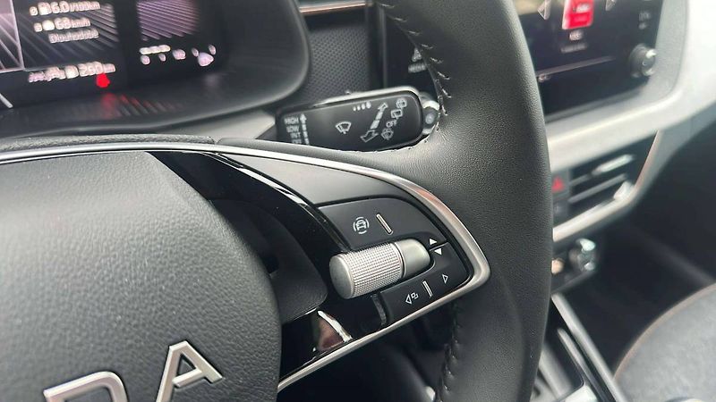 Škoda Scala Top Selection 1,0 TSI 85kW MT6 - fotka 11 z 26