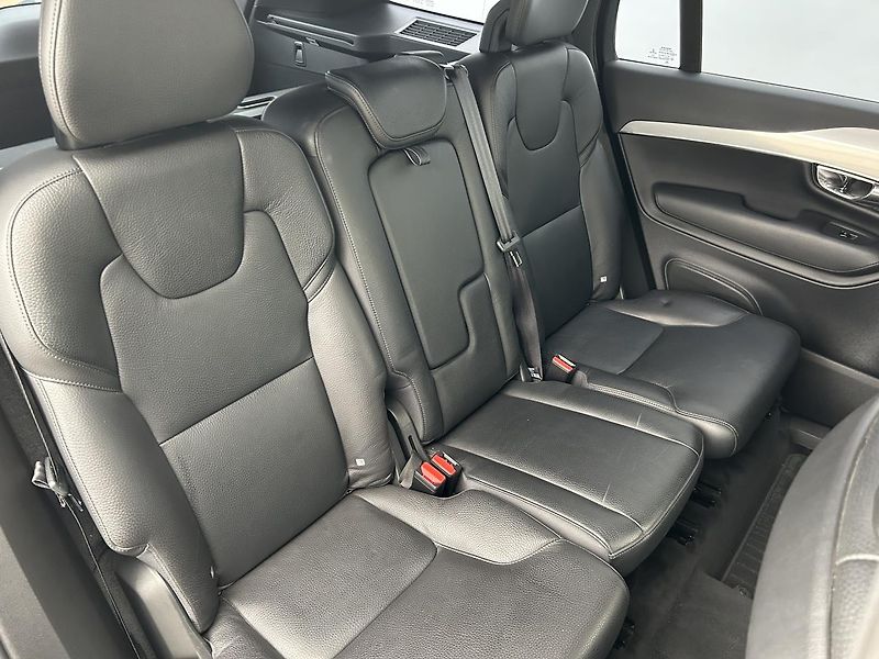 Volvo XC90 2.0 D5 4x4 Mommentum PRO - fotka 13 z 29