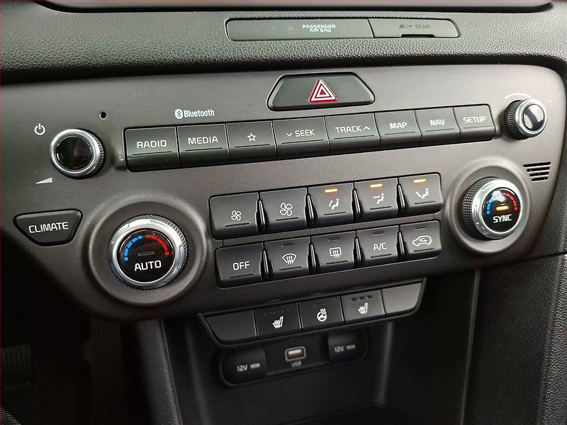 Kia Sportage (2019) 1.6 CRDi, Serv.kniha, Navi - fotka 26 z 31
