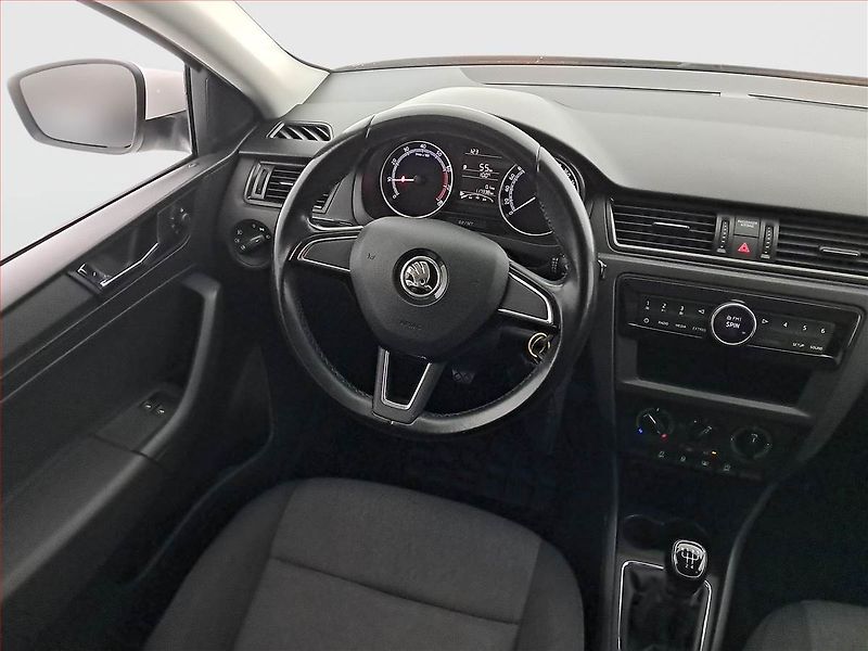 Škoda Rapid (2018) Spaceback 1.0 TSI - fotka 7 z 14